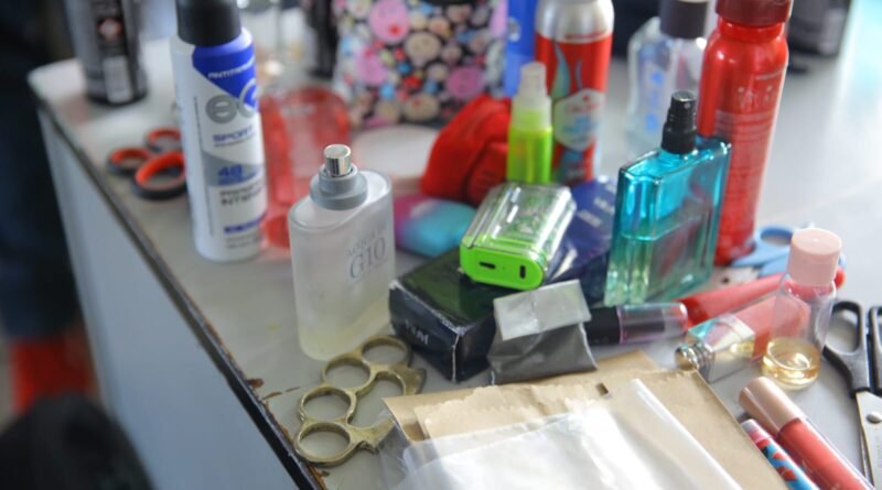 "Boxer", tijeras, cuter y medicamento aseguraron en Operativo Mochila Segura en Ecatepec