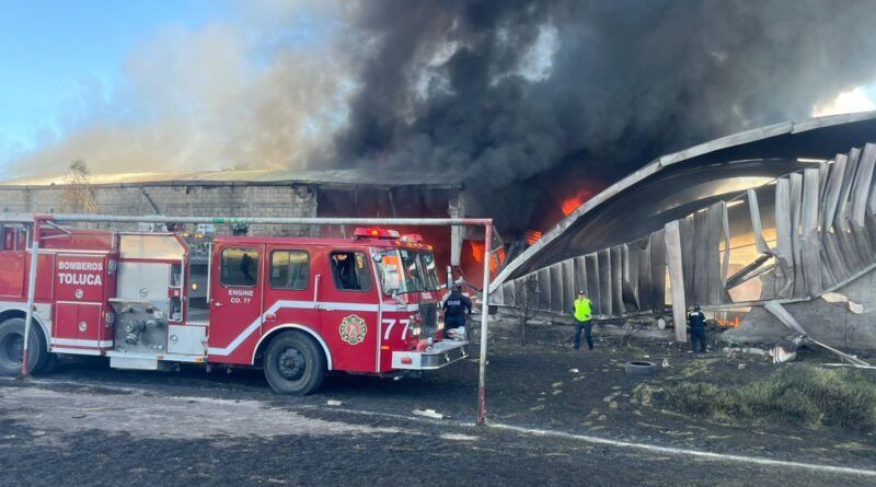 Toluca Despliega Apoyo de Emergencia Tras Desplome de Aeronave en San Mateo Atenco
